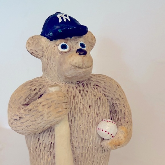 Yankees Baseball Bear Sculpture Statue Ball and Bat Bear Heavy Paper Weight - Picture 8 of 14